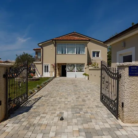 New&modern Dora Vrh (Krk)