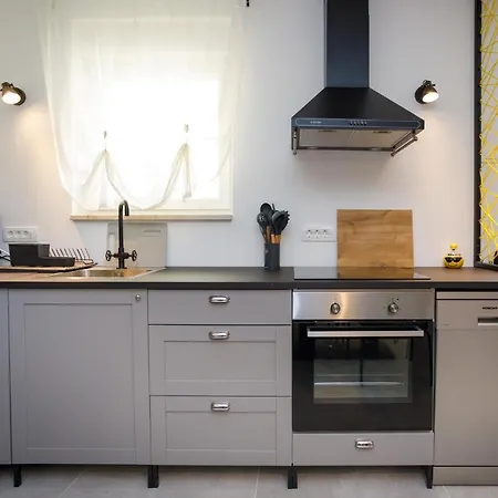 Apartman New&modern Dora *