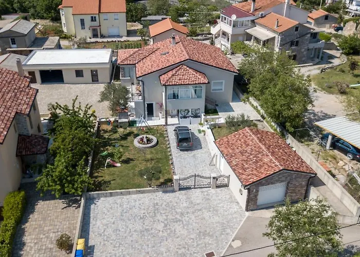 New&modern Dora Vrh (Krk)