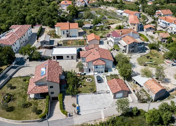 New&modern Dora Vrh (Krk)